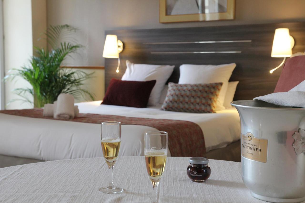 Hotel Cerise - Les Sources 룩세일레벵즈 외부 사진
